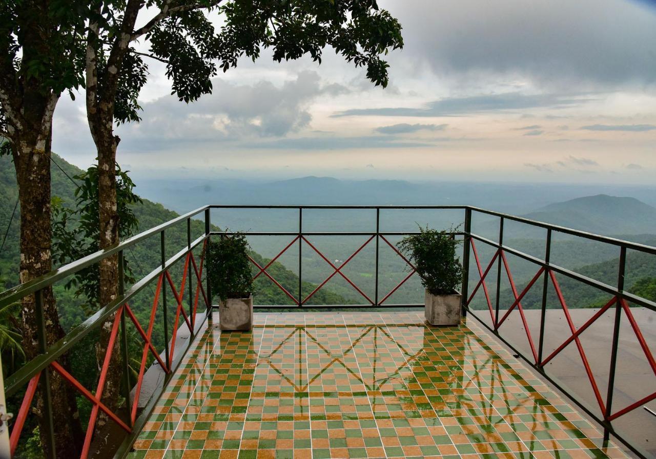 Mount Stratus Resort Vayalada Balussery Exterior foto