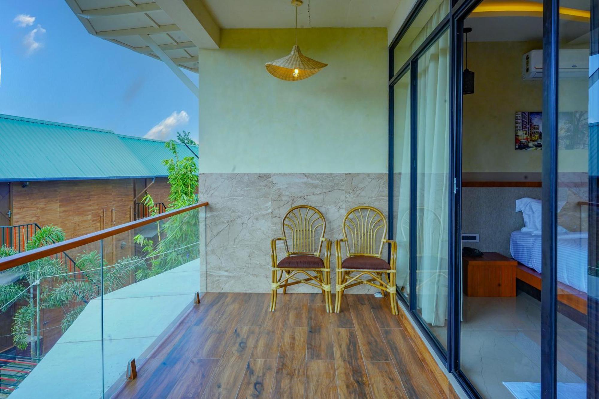 Mount Stratus Resort Vayalada Balussery Exterior foto