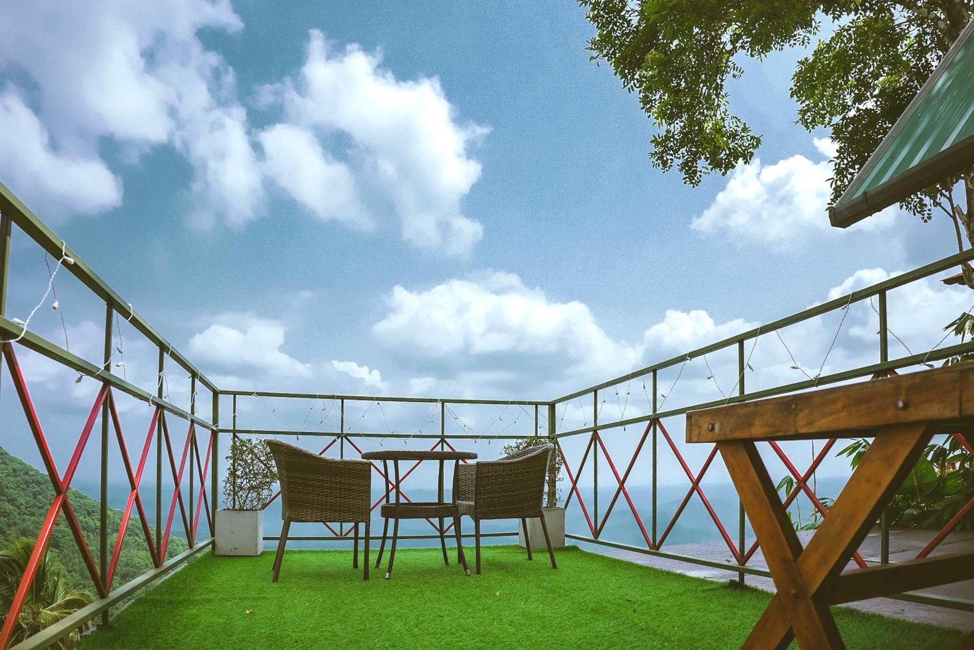 Mount Stratus Resort Vayalada Balussery Exterior foto